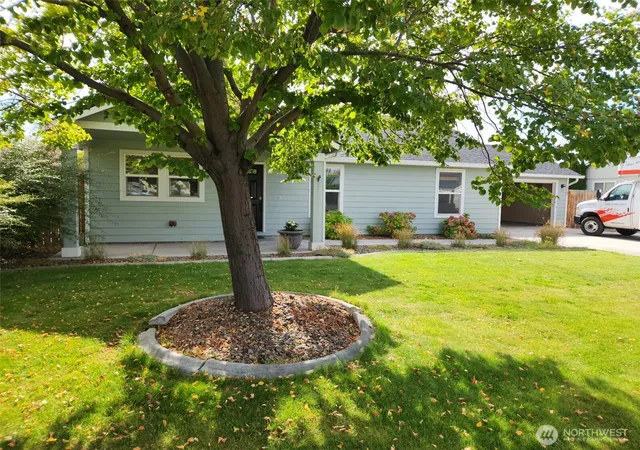Photo 2 of Single family home for sale at 5149 Pinehurst St, West Richland, WA 99353 | MLS# NWM2585572 | Listing updated on 2026-09-25