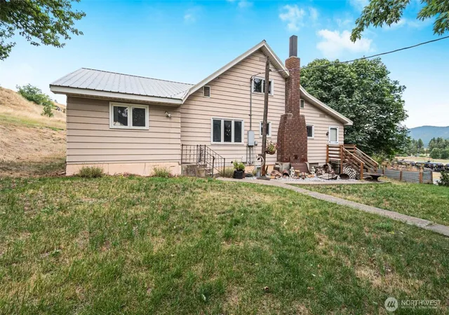 Photo 2 of Single family home for sale at 792 Highway 395 #A, Kettle Falls, WA 99141 | MLS# NWM2585579 | Listing updated on 2026-10-09