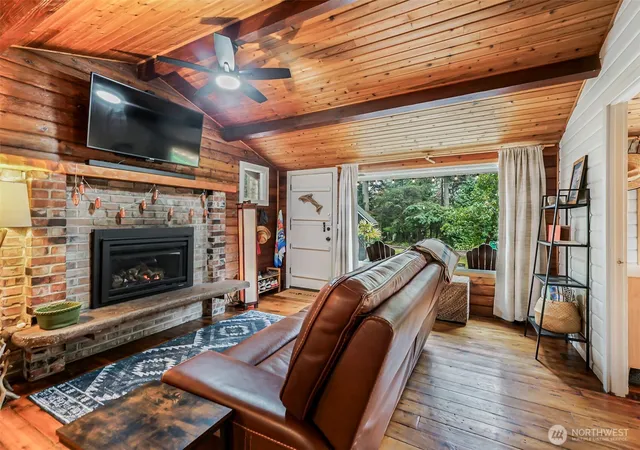 Photo 3 of Single family home for sale at 3319 Walnut Ct, Camano Island, WA 98282 | MLS# NWM2585587 | Listing updated on 2026-10-02