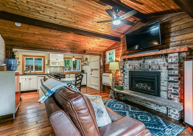 Photo 3 of Single family home for sale at 3319 Walnut Ct, Camano Island, WA 98282 | MLS# NWM2585587 | Listing updated on 2026-10-02