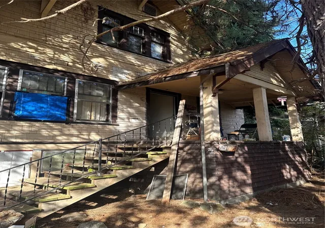 Photo 3 of Single family home for sale at 1538 Nw 61st Street, Seattle, WA 98107 | MLS# NWM2585603 | Listing updated on 2026-10-01
