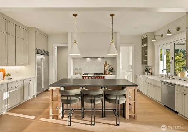 Photo 2 of Single family home for sale at 7322 58th Avenue NE, Seattle, WA 98115 | MLS# NWM2585612 | Listing updated on 2026-10-01