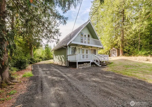 Photo 2 of Single family home for sale at 90 E Snow Cap Dr, Belfair, WA 98528 | MLS# NWM2585617 | Listing updated on 2026-10-09