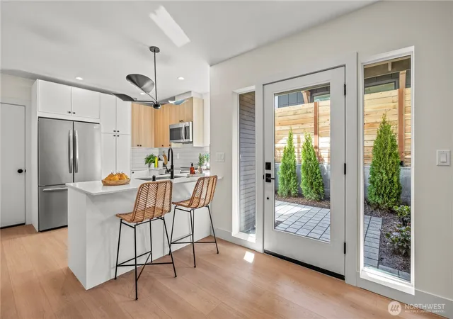 Photo 4 of Condo for sale at 3022 NE 95th Street, Seattle, WA 98115 | MLS# NWM2585618 | Listing updated on 2026-09-22