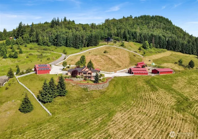 Single family home for sale at 18077 Fox Holw Ln, Bow, WA 98232 | MLS# NWM2585620