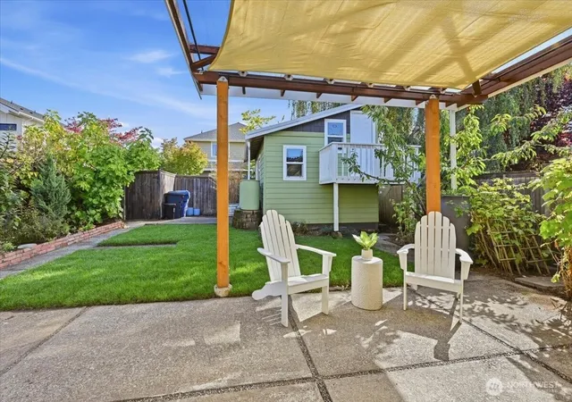 Photo 3 of Single family home for sale at 7548 28th Avenue Nw, Seattle, WA 98117 | MLS# NWM2585621 | Listing updated on 2026-10-01