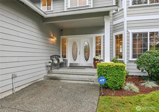 Photo 3 of Single family home for sale at 22024 102nd Place Se, Kent, WA 98031 | MLS# NWM2585623 | Listing updated on 2026-10-02