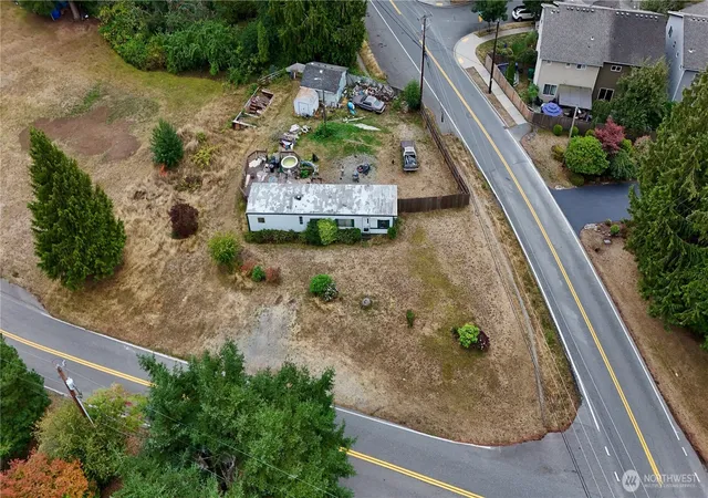 Photo 3 of House for sale at 1220 119th Place SE, Everett, WA 98208 | MLS# NWM2585624 | Listing updated on 2026-09-22