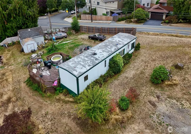 Photo 4 of House for sale at 1220 119th Place SE, Everett, WA 98208 | MLS# NWM2585624 | Listing updated on 2026-09-22