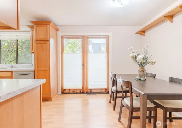 Photo 4 of Single family home for sale at 19507 55th Avenue NE, Lake Forest Park, WA 98155 | MLS# NWM2585626 | Listing updated on 2026-10-01