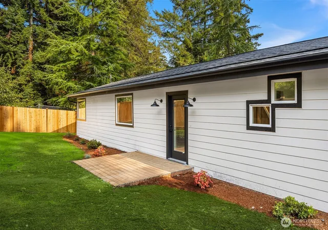Photo 2 of Single family home for sale at 15744 Renton Issaquah Rd Se, Renton, WA 98059 | MLS# NWM2585632 | Listing updated on 2026-10-02