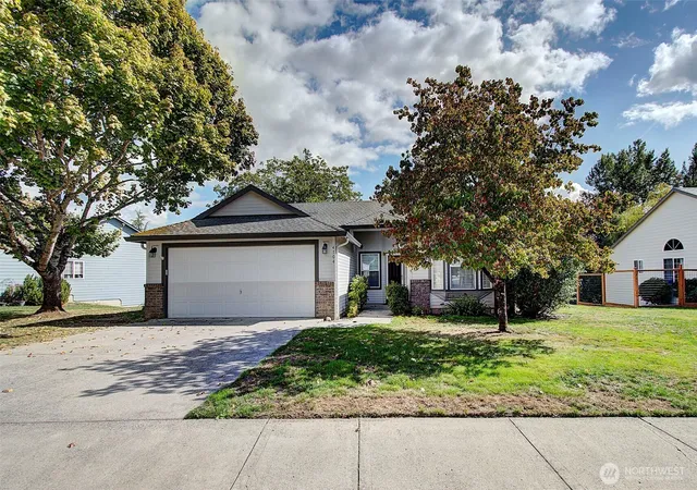 Photo 1 of Single family home for sale at 4704 Rolling Meadows Dr, Washougal, WA 98671 | MLS# NWM2585645 | Listing updated on 2026-10-22