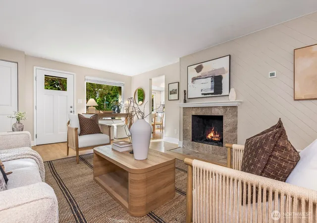 Photo 3 of Single family home for sale at 10208 114th Place NE, Kirkland, WA 98033 | MLS# NWM2585666 | Listing updated on 2026-09-30