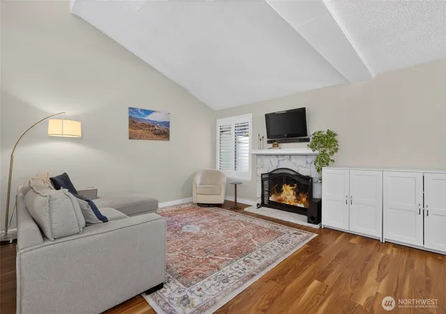 Photo 4 of Townhouse for sale at 1555 Union Ave NE #24E, Renton, WA 98059 | MLS# NWM2585675 | Listing updated on 2026-10-02