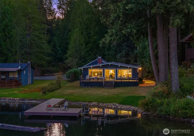 Photo 1 of Single family home for sale at 3 Sw Lake Roesiger Rd, Snohomish, WA 98290 | MLS# NWM2585688 | Listing updated on 2026-09-24