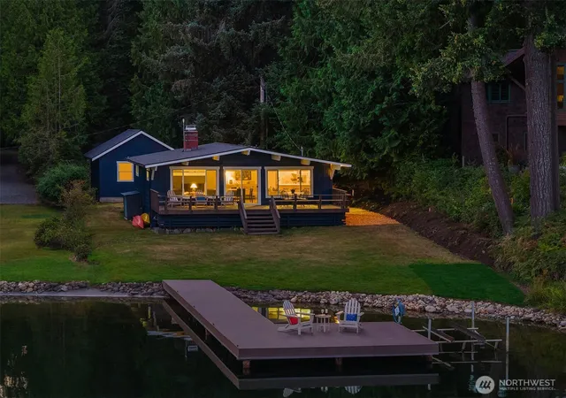Photo 4 of Single family home for sale at 3 SW Lake Roesiger Rd, Snohomish, WA 98290 | MLS# NWM2585688 | Listing updated on 2026-09-24