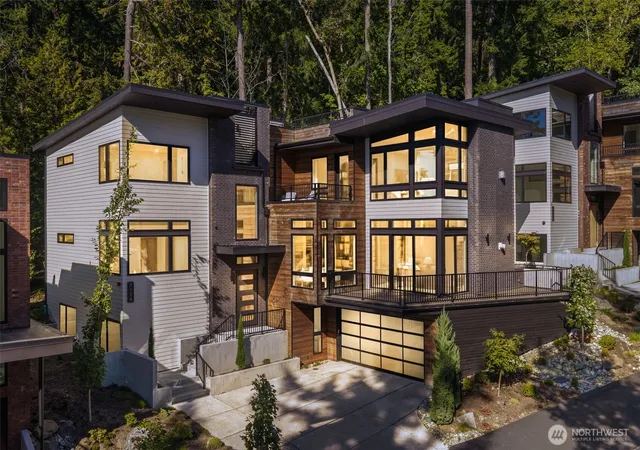 Single family home for sale at 7124 NE 119th Lane, Kirkland, WA 98034 | MLS# NWM2585693 | Listing updated on 2026-10-15
