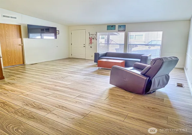 Photo 3 of Manufactured home for sale at 3333 228th Street Se #23, Bothell, WA 98021 | MLS# NWM2585694 | Listing updated on 2026-10-02