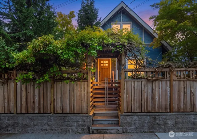 Photo 2 of Sale Pending at 2211 E Olive St, Seattle, WA 98122 | MLS# NWM2585703 | Listing updated on 2026-09-30