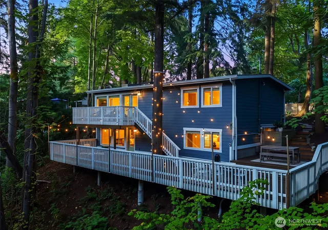 Photo 1 of Sale Pending at 12309 Hiram Pl Ne, Seattle, WA 98125 | MLS# NWM2585719 | Listing updated on 2026-09-29
