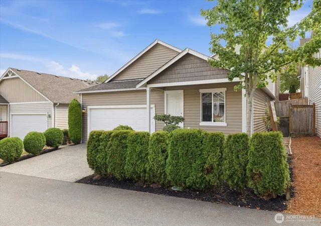 Photo 2 of Single family home for sale at 2522 155th Street Sw, Lynnwood, WA 98087 | MLS# NWM2585720 | Listing updated on 2026-09-23