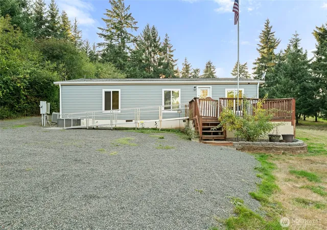 Single family home for sale at 557 Tennessee Rd, Winlock, WA 98596 | MLS# NWM2585723