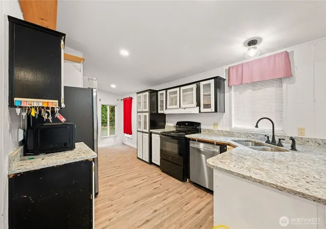 Photo 3 of Single family home for sale at 557 Tennessee Rd, Winlock, WA 98596 | MLS# NWM2585723 | Listing updated on 2026-09-28