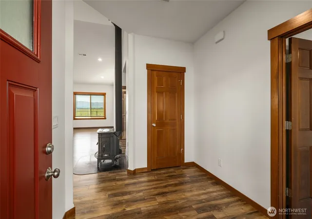 Photo 4 of Single family home for sale at 583 Rein Rd, Ellensburg, WA 98926 | MLS# NWM2585726 | Listing updated on 2026-09-23