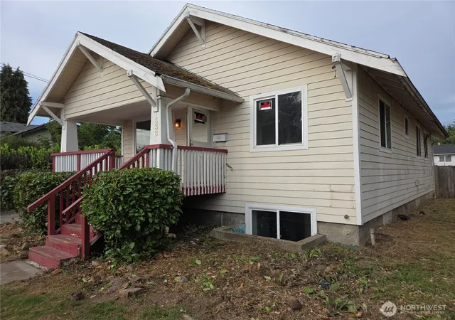 Photo 3 of Single family home for sale at 1536 S State St, Tacoma, WA 98405 | MLS# NWM2585727 | Listing updated on 2026-09-30