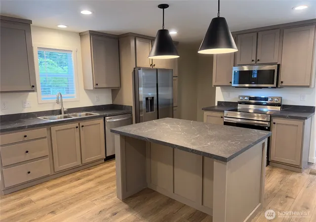 Photo 3 of Manufactured home for sale at 375 Union Ave Se #8, Renton, WA 98059 | MLS# NWM2585728 | Listing updated on 2026-09-25