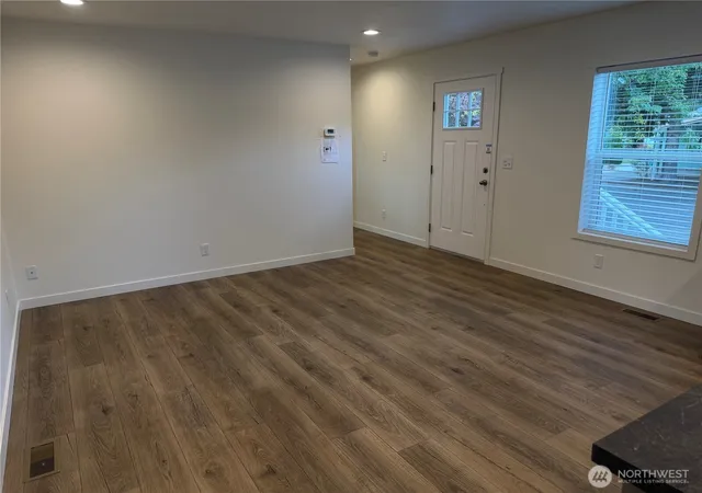 Photo 4 of Manufactured home for sale at 375 Union Ave SE #8, Renton, WA 98059 | MLS# NWM2585728 | Listing updated on 2026-09-25