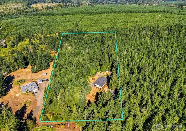 Photo 2 of Sale Pending at 40 E Lavender Ln, Shelton, WA 98584 | MLS# NWM2585734 | Listing updated on 2026-09-26