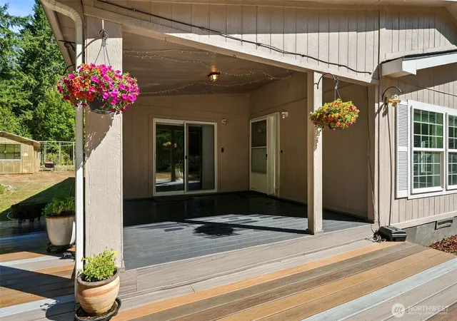 Photo 4 of Sale Pending at 40 E Lavender Ln, Shelton, WA 98584 | MLS# NWM2585734 | Listing updated on 2026-09-26