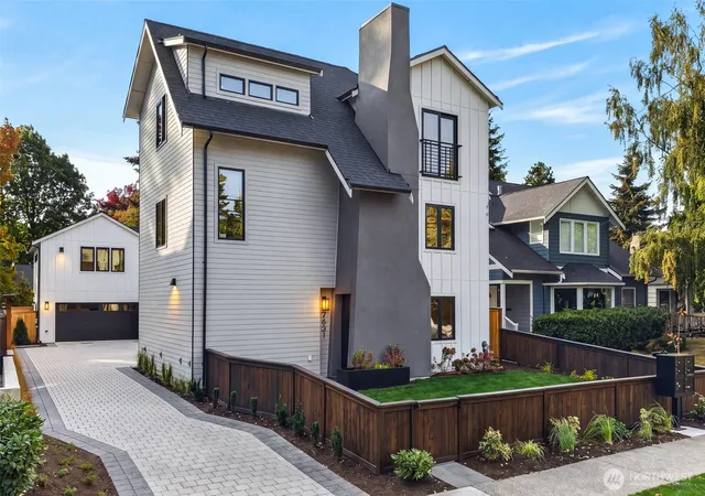 Single family home for sale at 2631 34th Avenue W, Seattle, WA 98199 | MLS# NWM2585741
