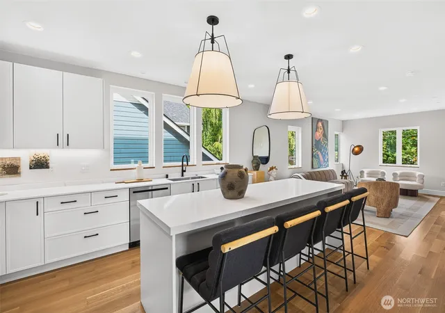 Photo 4 of Single family home for sale at 2631 34th Avenue W, Seattle, WA 98199 | MLS# NWM2585741 | Listing updated on 2026-10-01