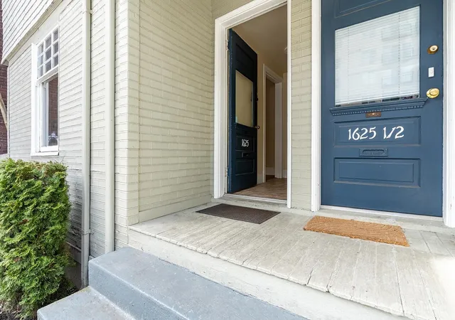 Photo 2 of Single family home for sale at 1625 Belmont Ave, Seattle, WA 98122 | MLS# NWM2585745 | Listing updated on 2026-10-01