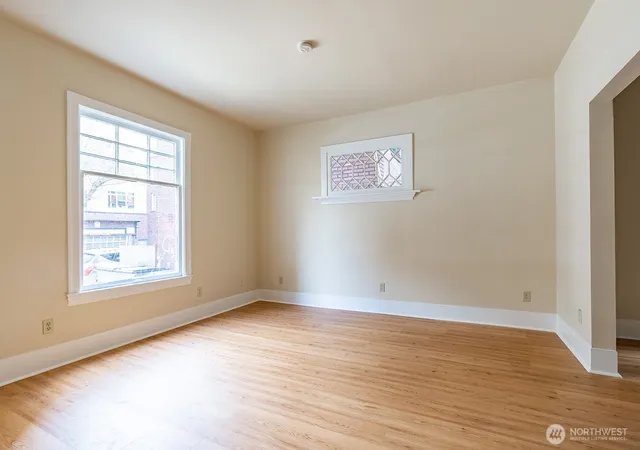 Photo 3 of Single family home for sale at 1625 Belmont Ave, Seattle, WA 98122 | MLS# NWM2585745 | Listing updated on 2026-10-01