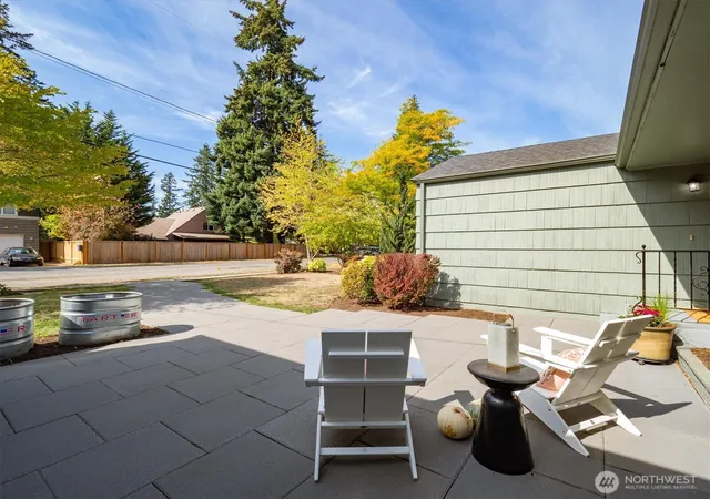 Photo 3 of Single family home for sale at 15522 1st Avenue Nw, Shoreline, WA 98177 | MLS# NWM2585747 | Listing updated on 2026-09-29