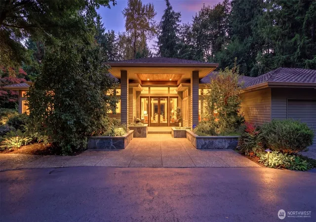 Photo 2 of Sale Pending at 2701 266th Avenue Se, Sammamish, WA 98075 | MLS# NWM2585751 | Listing updated on 2026-09-30