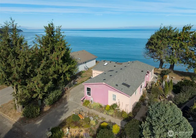 Manufactured home for sale at 180 Cypress Cir, Port Angeles, WA 98362 | MLS# NWM2585754