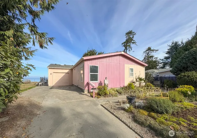 Photo 2 of Manufactured home for sale at 180 Cypress Cir, Port Angeles, WA 98362 | MLS# NWM2585754 | Listing updated on 2026-09-30