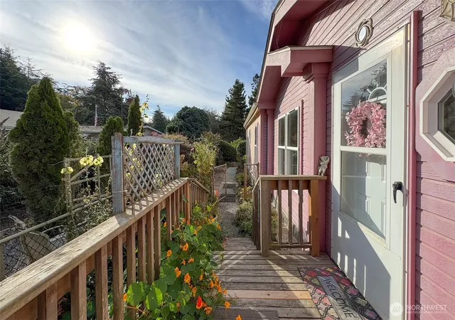 Photo 3 of Manufactured home for sale at 180 Cypress Cir, Port Angeles, WA 98362 | MLS# NWM2585754 | Listing updated on 2026-09-30