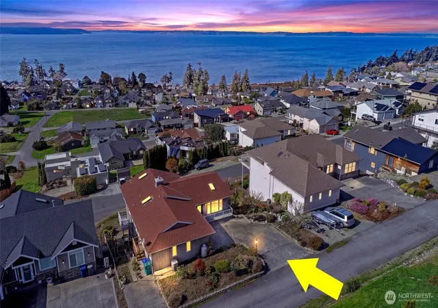 Photo 4 of Single family home for sale at 211 Arbor Ter, Camano Island, WA 98282 | MLS# NWM2585756 | Listing updated on 2026-09-28