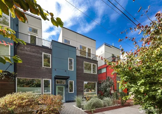 Photo 2 of Townhouse for sale at 801 S Homer St #B, Seattle, WA 98108 | MLS# NWM2585759 | Listing updated on 2026-10-01