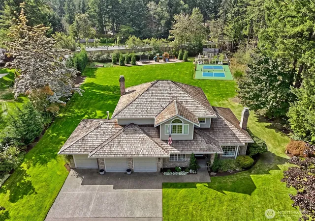 Photo 3 of Sale Pending at 25335 237th Place Se, Maple Valley, WA 98038 | MLS# NWM2585761 | Listing updated on 2026-09-28