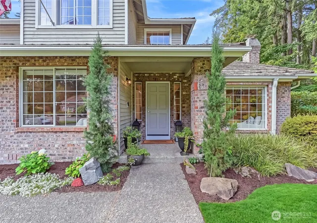 Photo 3 of Sale Pending at 25335 237th Place SE, Maple Valley, WA 98038 | MLS# NWM2585761 | Listing updated on 2026-09-28