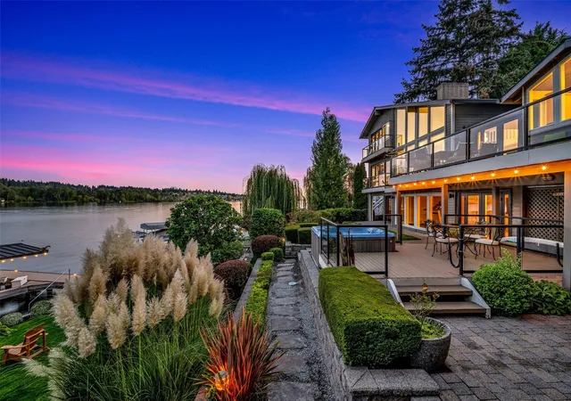 Single family home for sale at 9625 SE 71st Street, Mercer Island, WA 98040 | MLS# NWM2585762