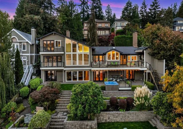 Photo 3 of Single family home for sale at 9625 SE 71st Street, Mercer Island, WA 98040 | MLS# NWM2585762 | Listing updated on 2026-10-28