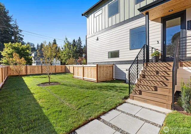 Photo 1 of Single family home for sale at 3314 W Dravus St, Seattle, WA 98199 | MLS# NWM2585769 | Listing updated on 2026-09-29