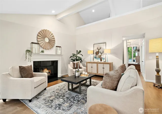 Photo 4 of Single family home for sale at 622 216th Avenue NE, Sammamish, WA 98074 | MLS# NWM2585772 | Listing updated on 2026-10-01